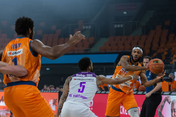 场均3球意 场均3球意