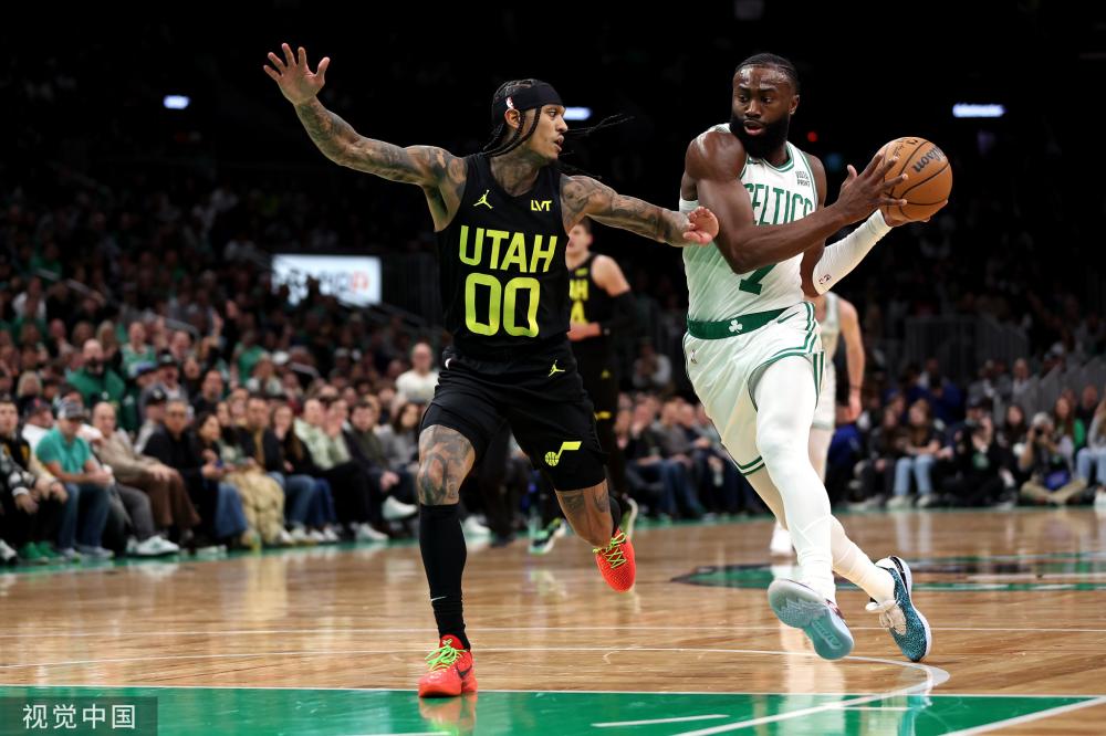 员们展现出 员们展现出