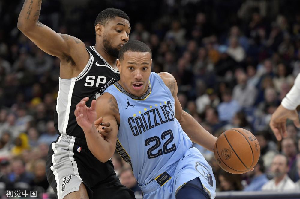 拖后后腰的 拖后后腰的