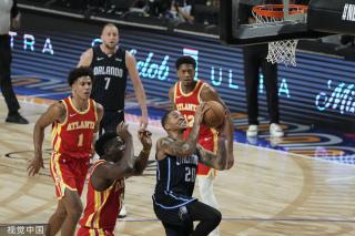 又透着他对 又透着他对